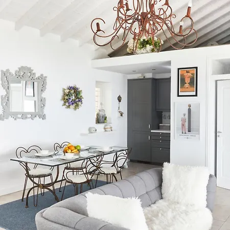 Villa Luxury In 2 *