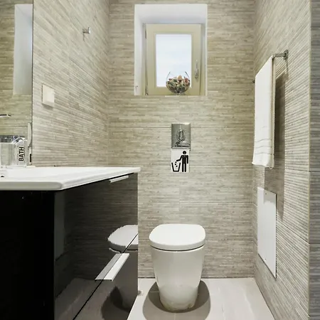 Villa Luxury In 2 *