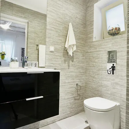 Luxury In 2 *