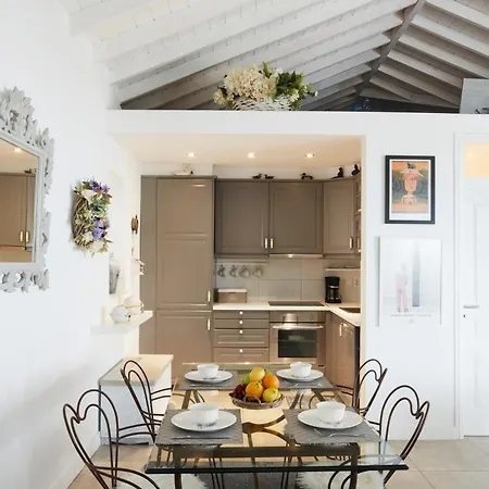 Luxury In 2 Kechria