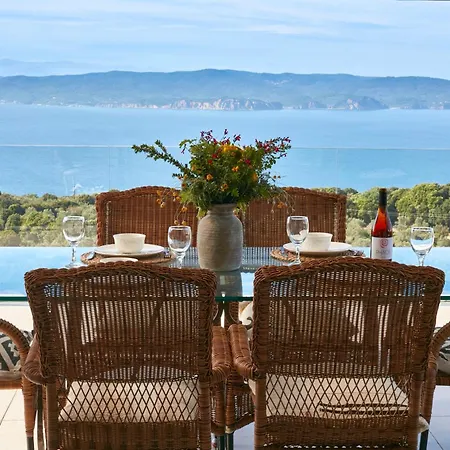 Luxury In 2 *