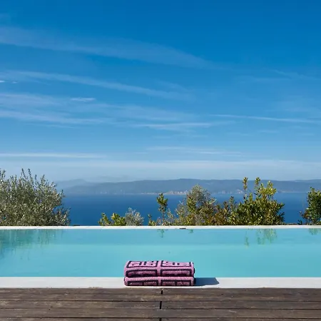 Luxury In 2 Villa Kechria